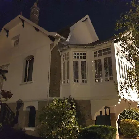 Vintage A 700m De La Avec 3 A - Fr-1-392-242 Apartment